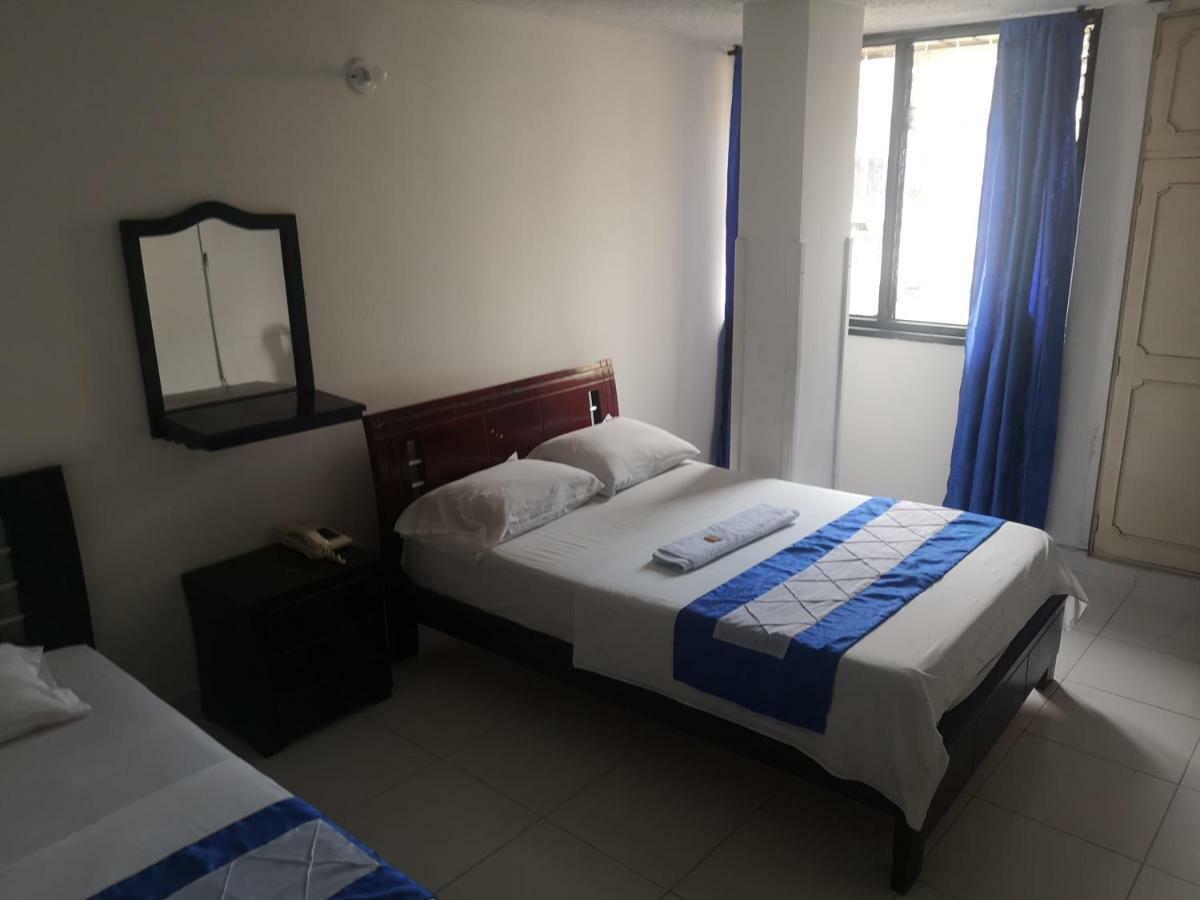 Hotel Alferes Ibague Bagian luar foto